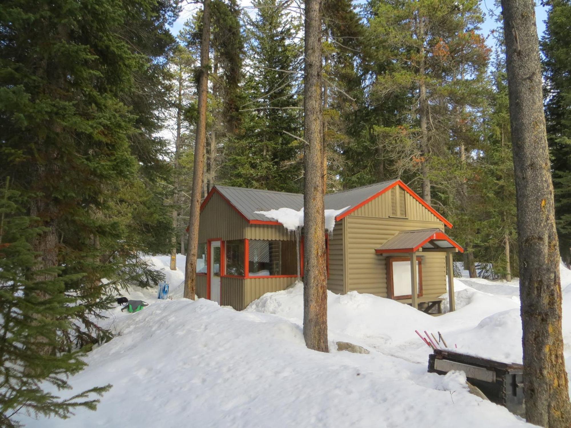 Hi Mosquito Creek - Wilderness Hostel レイク・ルイーズ エクステリア 写真