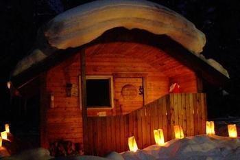 Hi Mosquito Creek - Wilderness Hostel レイク・ルイーズ エクステリア 写真